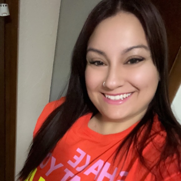 Meet your Posher, Karina - Picture 9 of 14